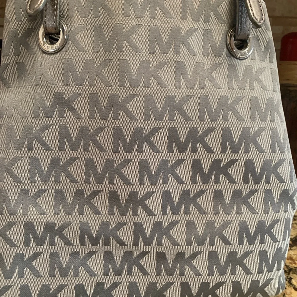 Michael Kors Monogram Gray Canvas Jet Set Handbag
